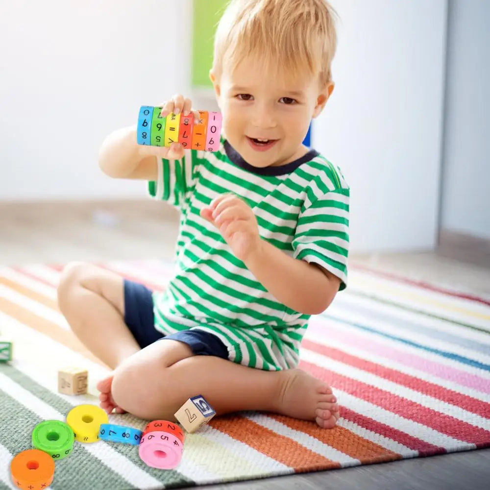 Jogo de quebra-cabeça pré-escolar Montessori com números e símbolos matemáticos com bloco magnético